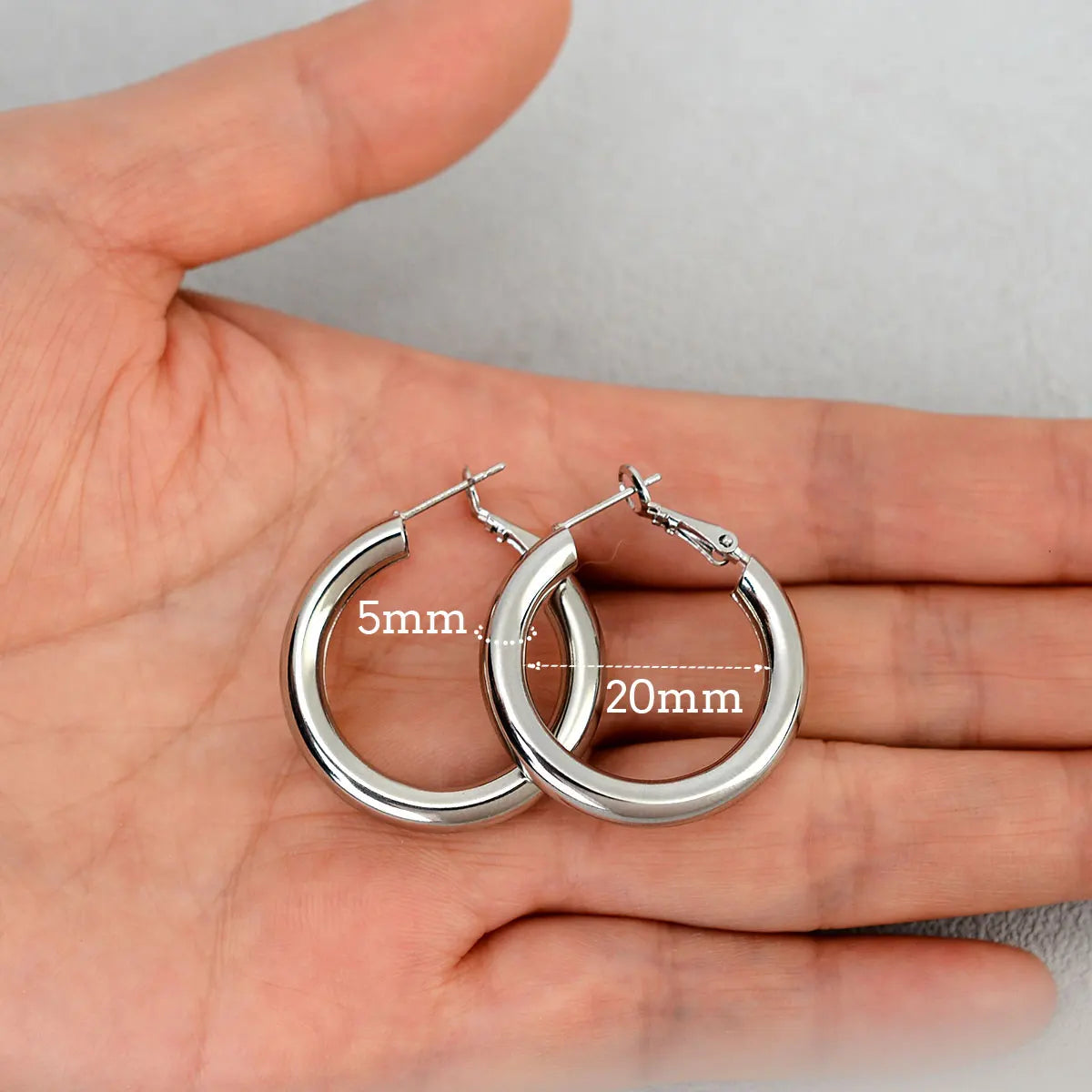 Smooth Circle Hoop Earrings – Gold & Silver, 15mm–70mm | Women's Fashion Jewelry